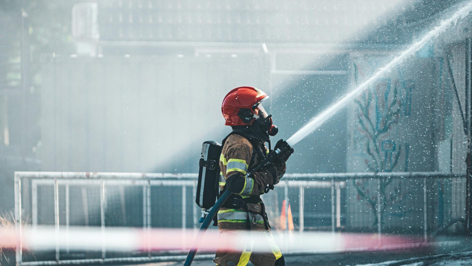 CO2 Fire Extinguishers: A Comprehensive Guide for Industrial and Commercial Fire Safety in India