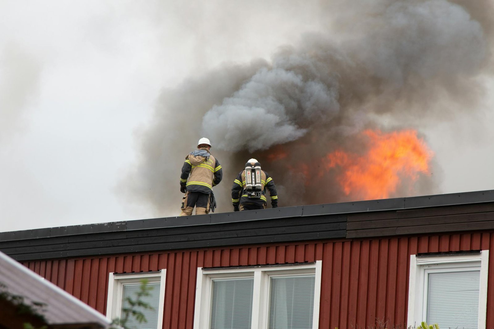 CO2 vs DCP Fire Extinguisher: Which One Should You Actually Use?