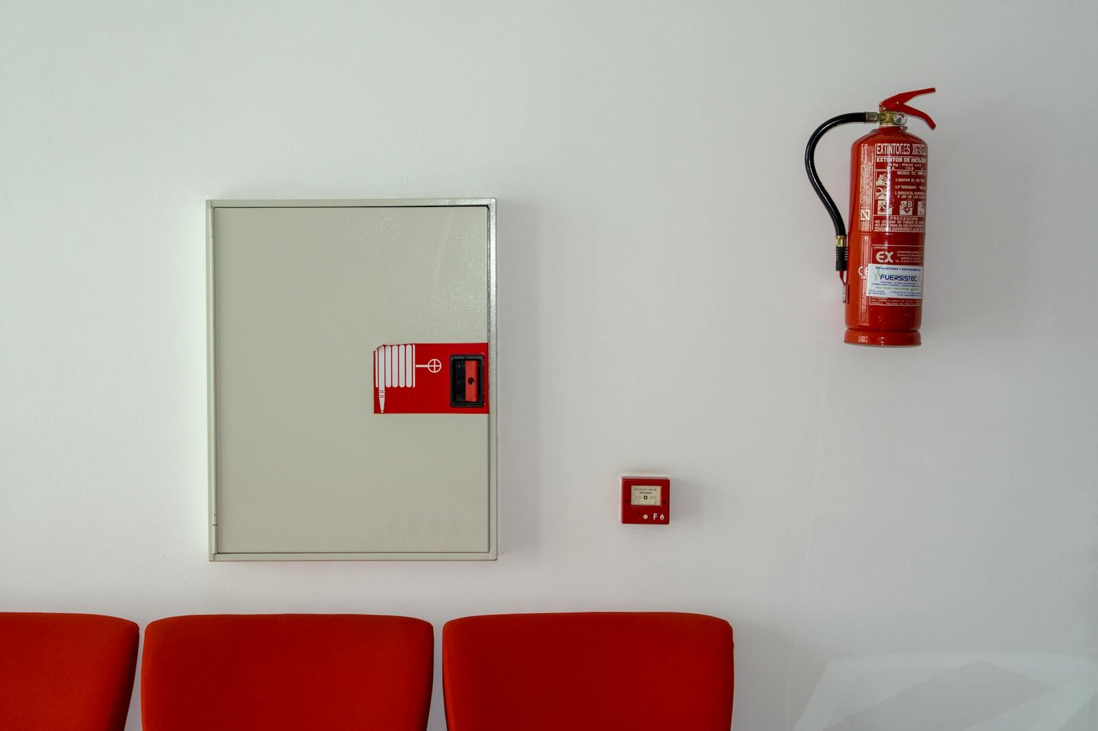 The Comprehensive Guide to Water Type Fire Extinguishers: Compliance, Selection, and Safety Standards in India